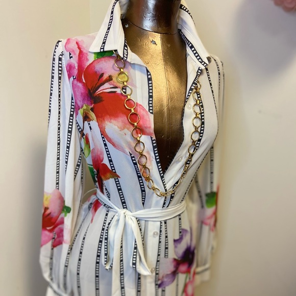 Floral Button up Dress - Picture 2 of 2